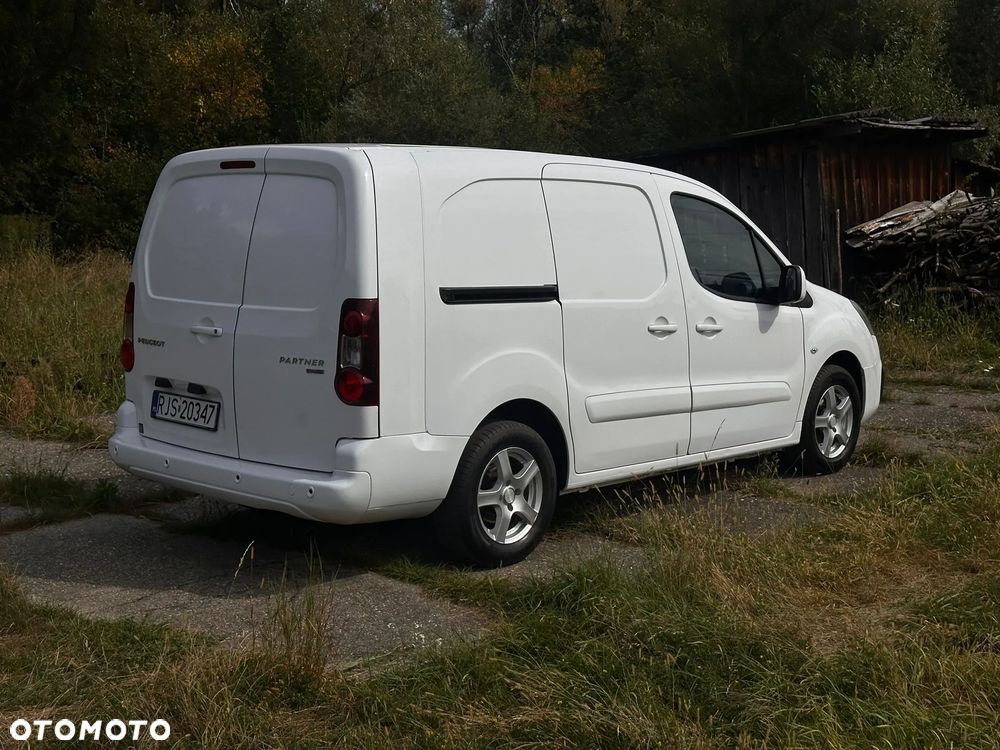 Peugeot Partner 1.6 Hdi 99 kM manual, 2015 rok EURO 6! ORGINALNY PRZEBIEG, HAK, ALUFELGI- BEZWYPADKOWY!!! - 11