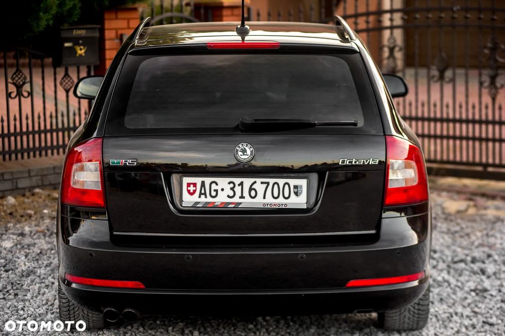 Skoda Octavia 2.0 TSI RS - 11