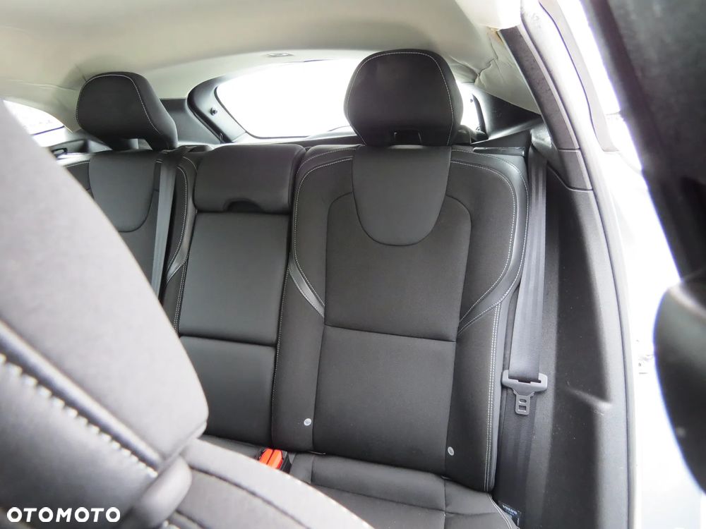 VOLVO V40 II 2.0 D4 D4204T14 LAKIER 714-16 NA CZĘŚCI - 24