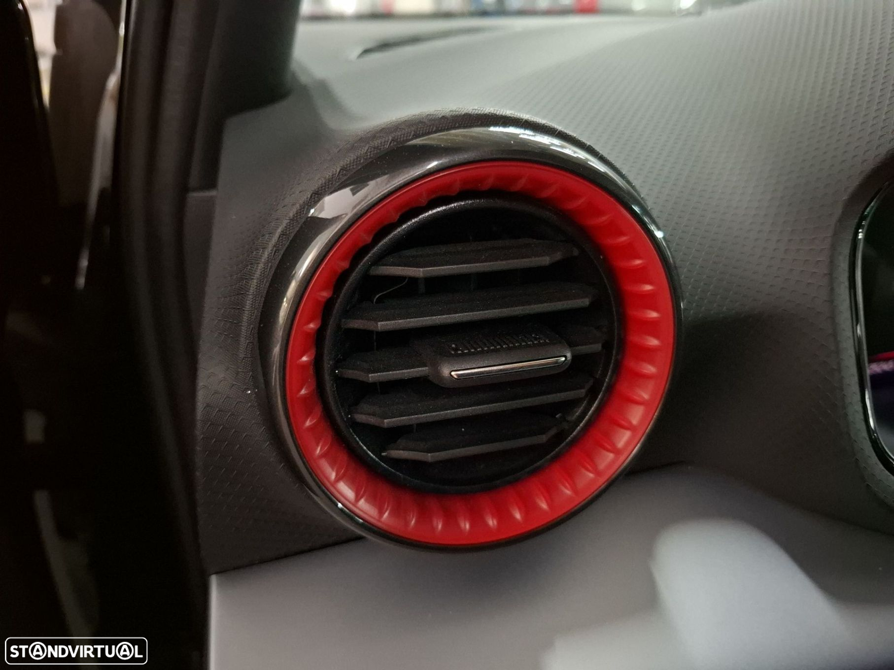 SEAT Arona 1.0 TSI FR - 25
