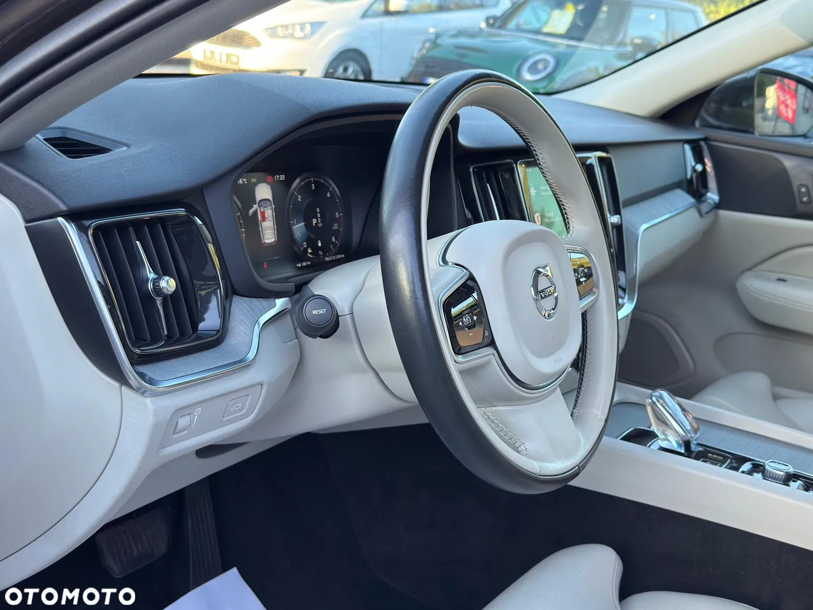 Volvo V60 B4 D Geartronic Inscription - 34