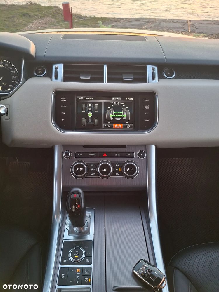 Land Rover Range Rover Sport S 3.0 SD V6 HSE - 10