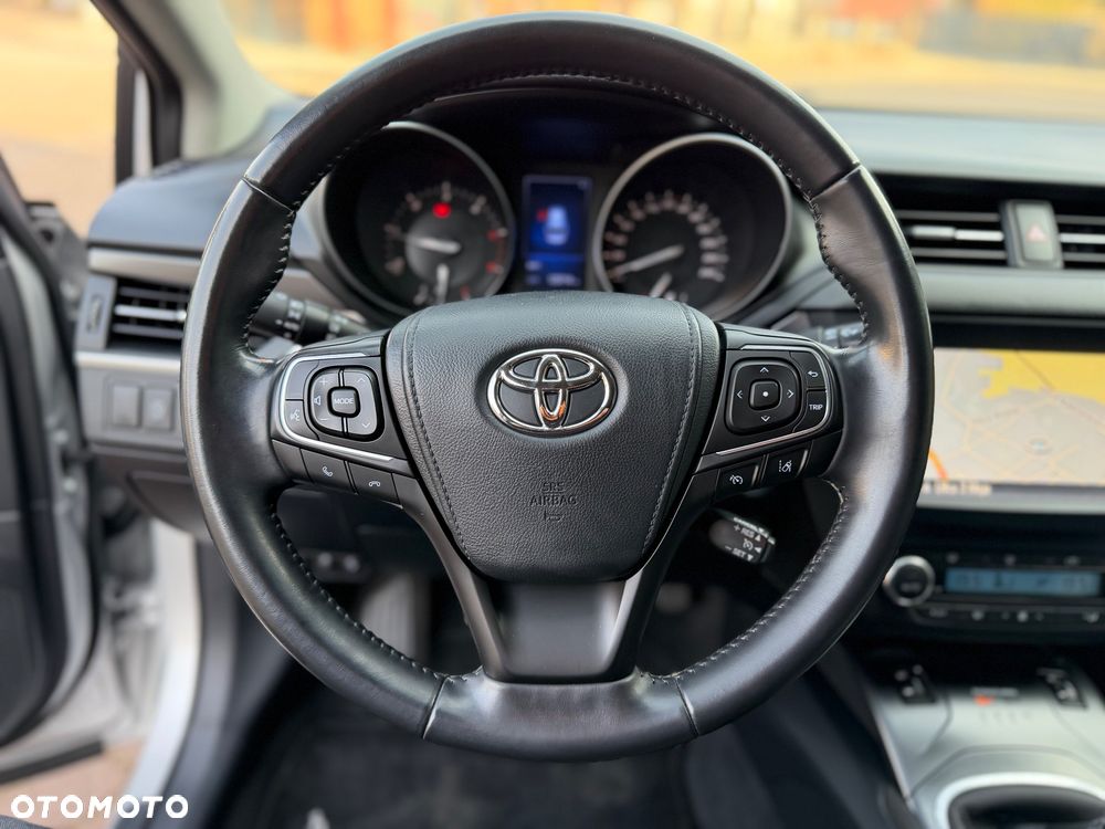 Toyota Avensis 2.0 D-4D Prestige - 11