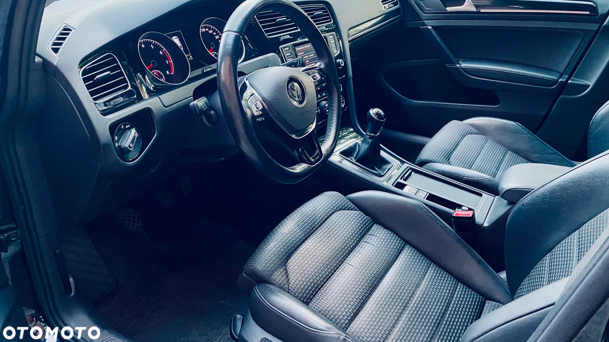 Volkswagen Golf VII 1.4 TSI BMT ACT Highline - 13