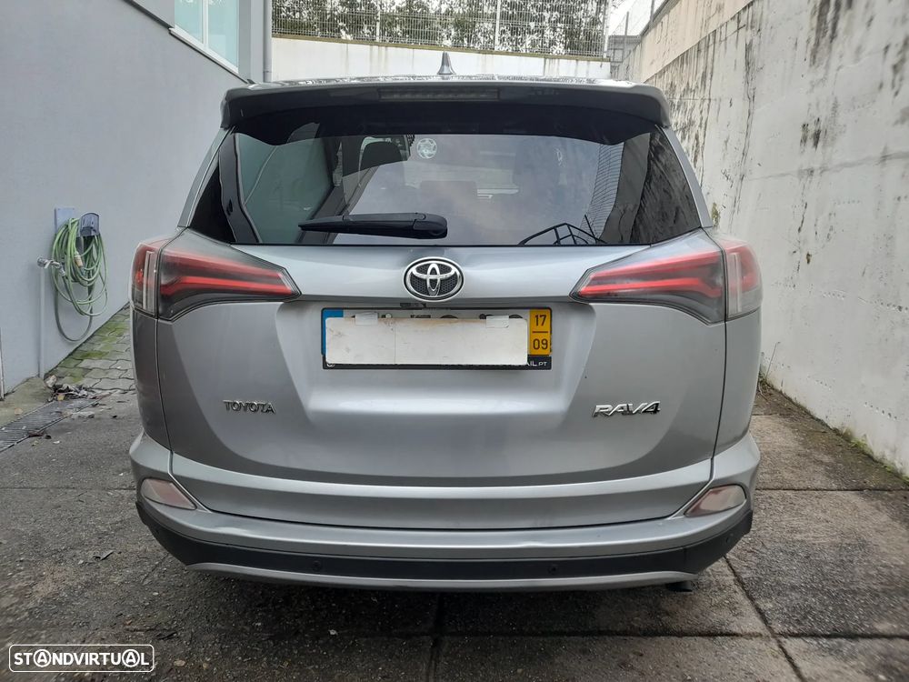 Toyota RAV4 2.0 D-4D Comfort+P.Sport - 5