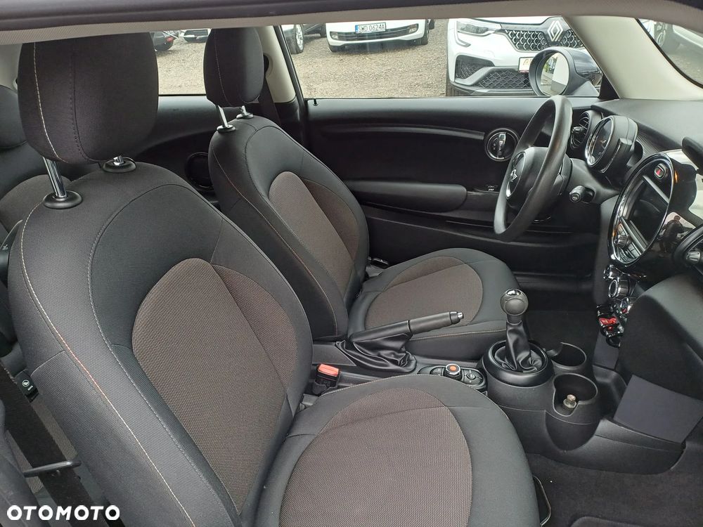 MINI Cooper John Works Trim - 10