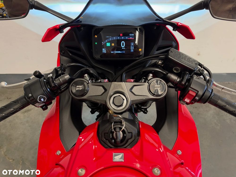 Honda CBR - 38