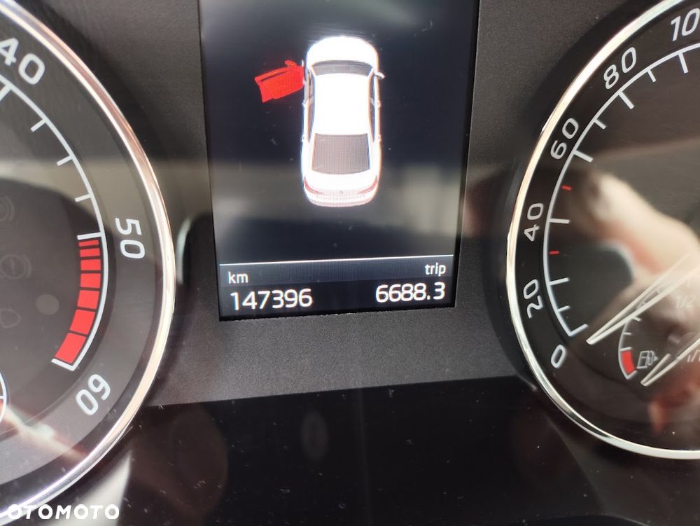 Skoda Superb 2.0 TDI Sportline DSG - 10