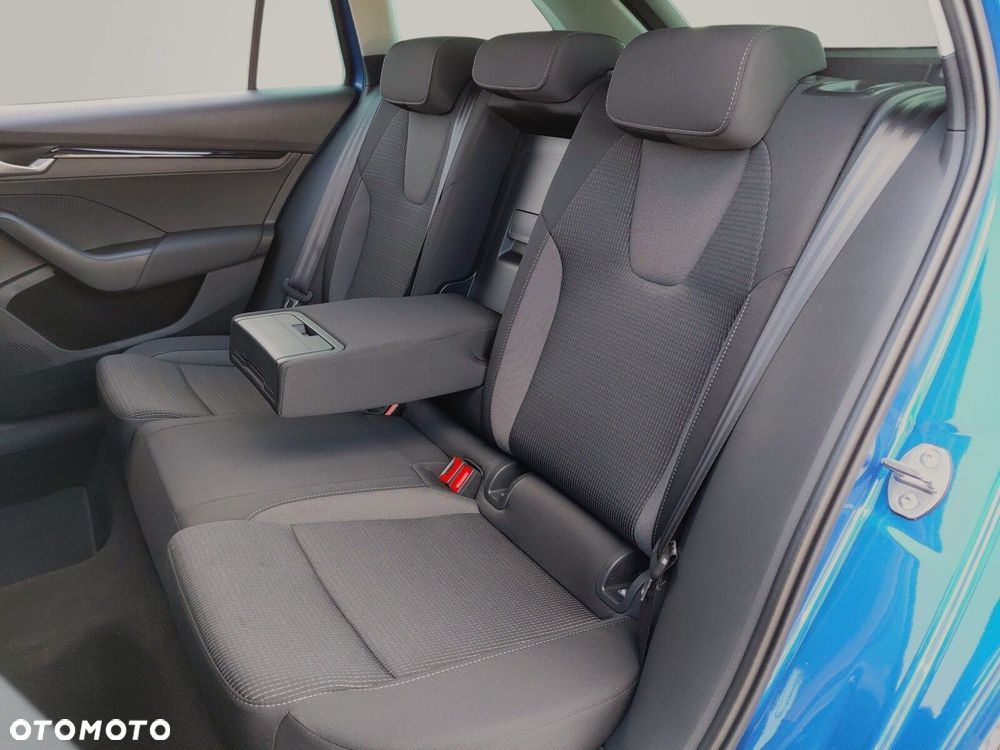 Skoda Octavia 1.5 TSI mHEV Selection DSG - 11