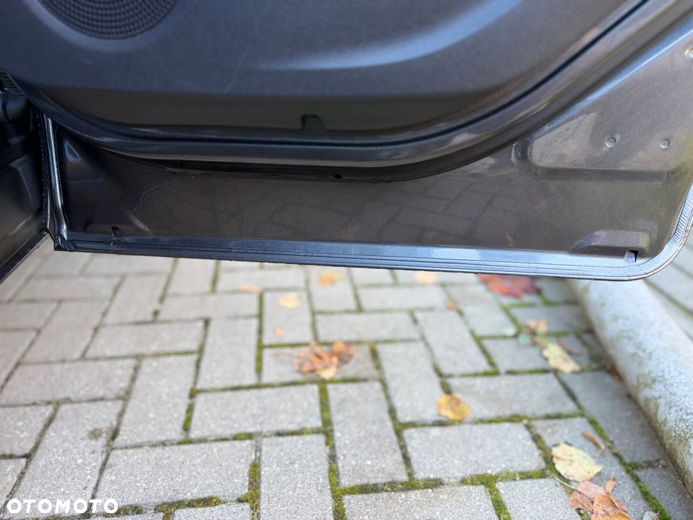 Ford Kuga - 27