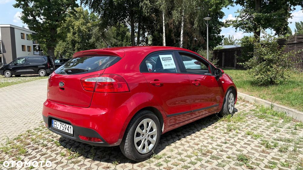 Kia Rio 1.2 L - 19