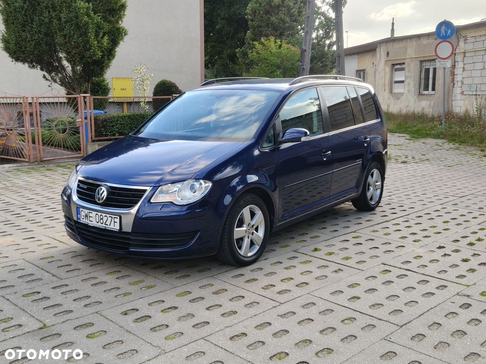 Volkswagen Touran - 1