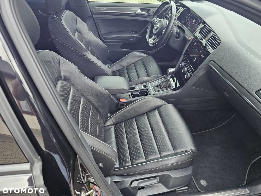 Volkswagen Golf - 20