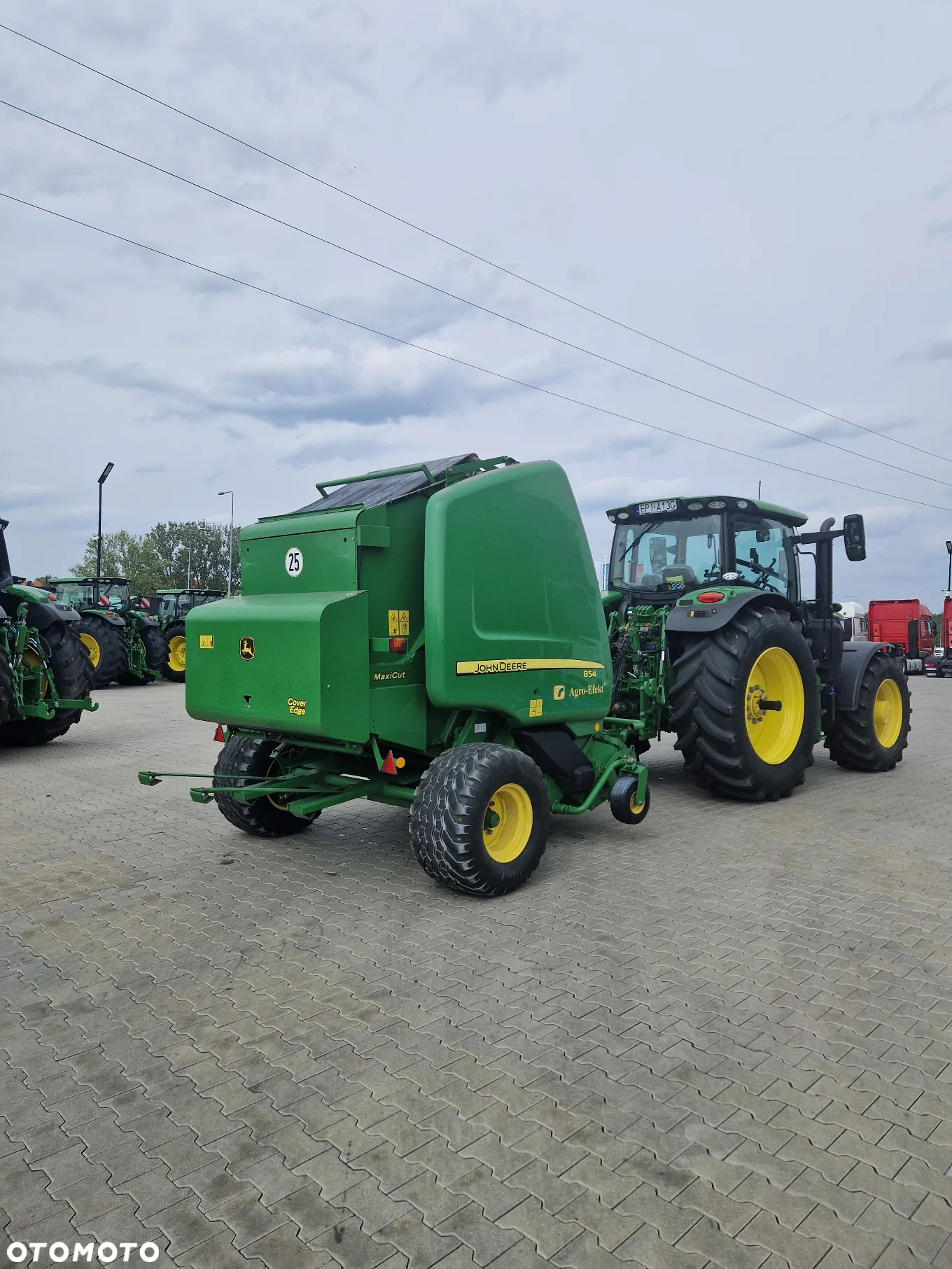 John Deere 854 - 3