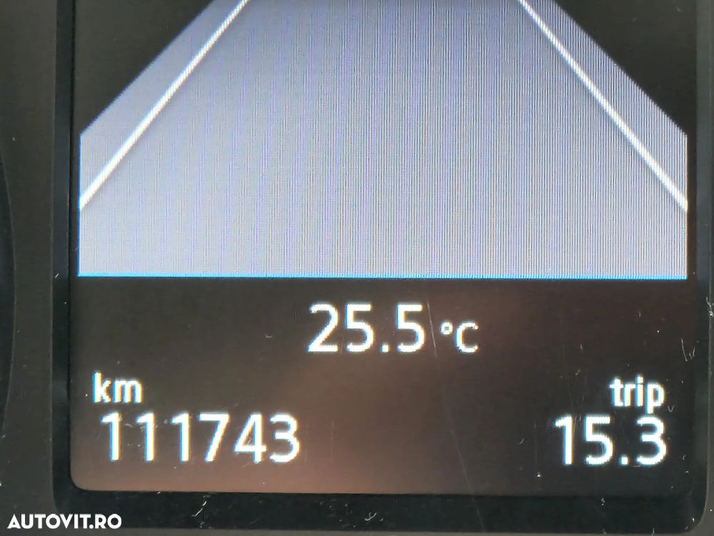 Volkswagen Passat - 11