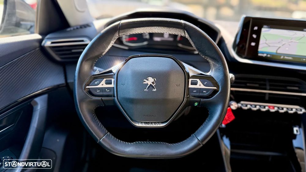 Peugeot 2008 PureTech 130 Active Pack - 17