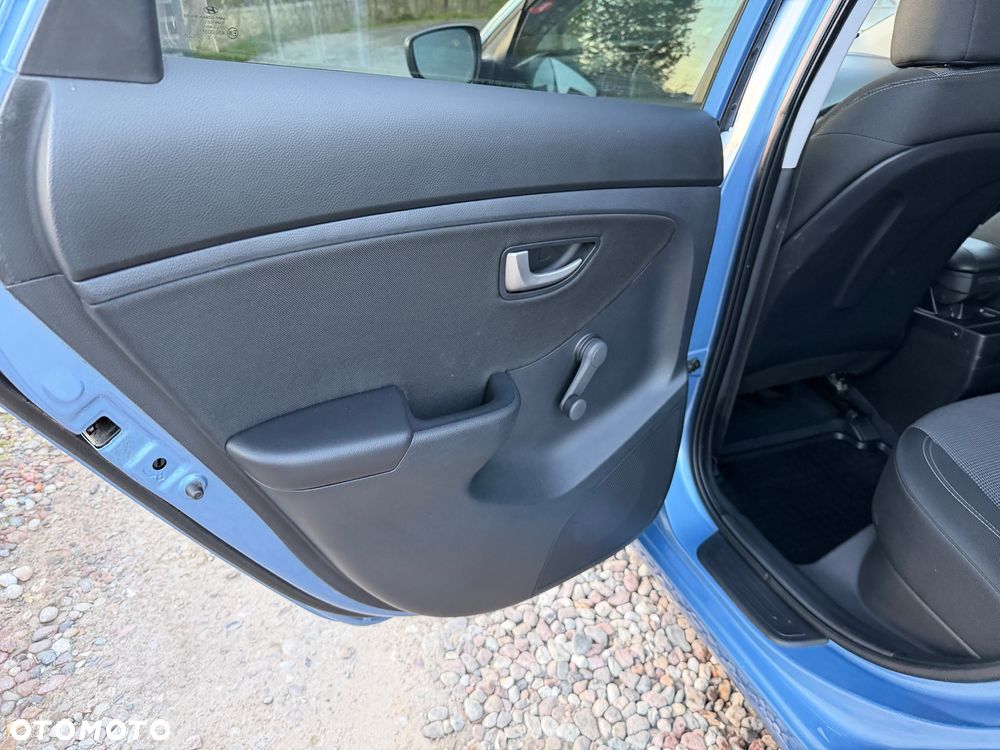 Hyundai i30 1.4 Classic + - 14