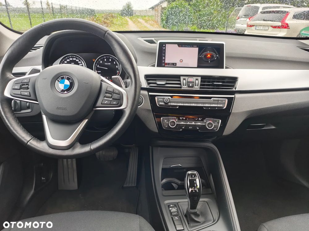 BMW X1 sDrive20i Advantage - 10