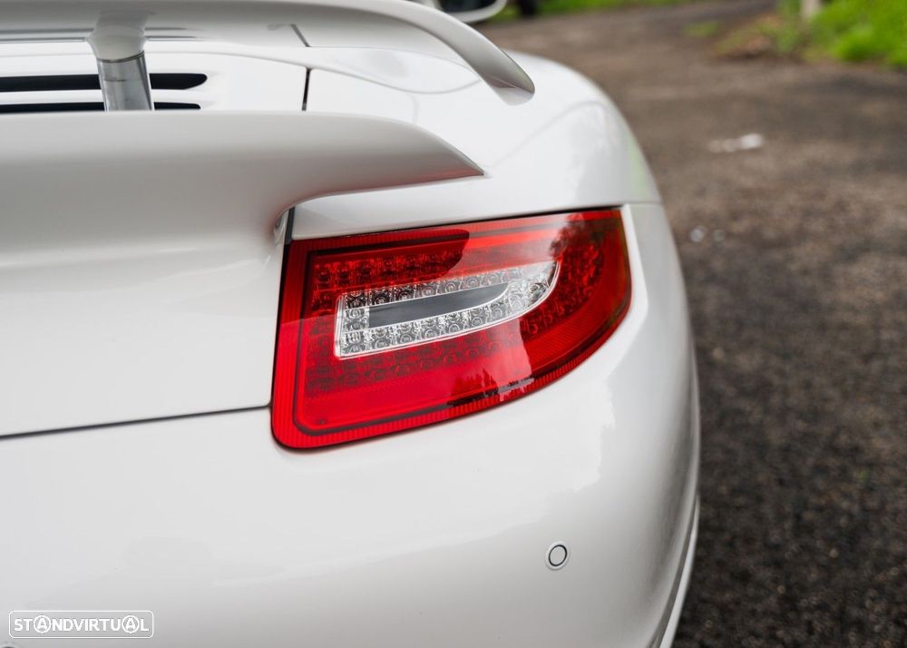 Porsche 911 (997) Turbo Cabriolet - 21