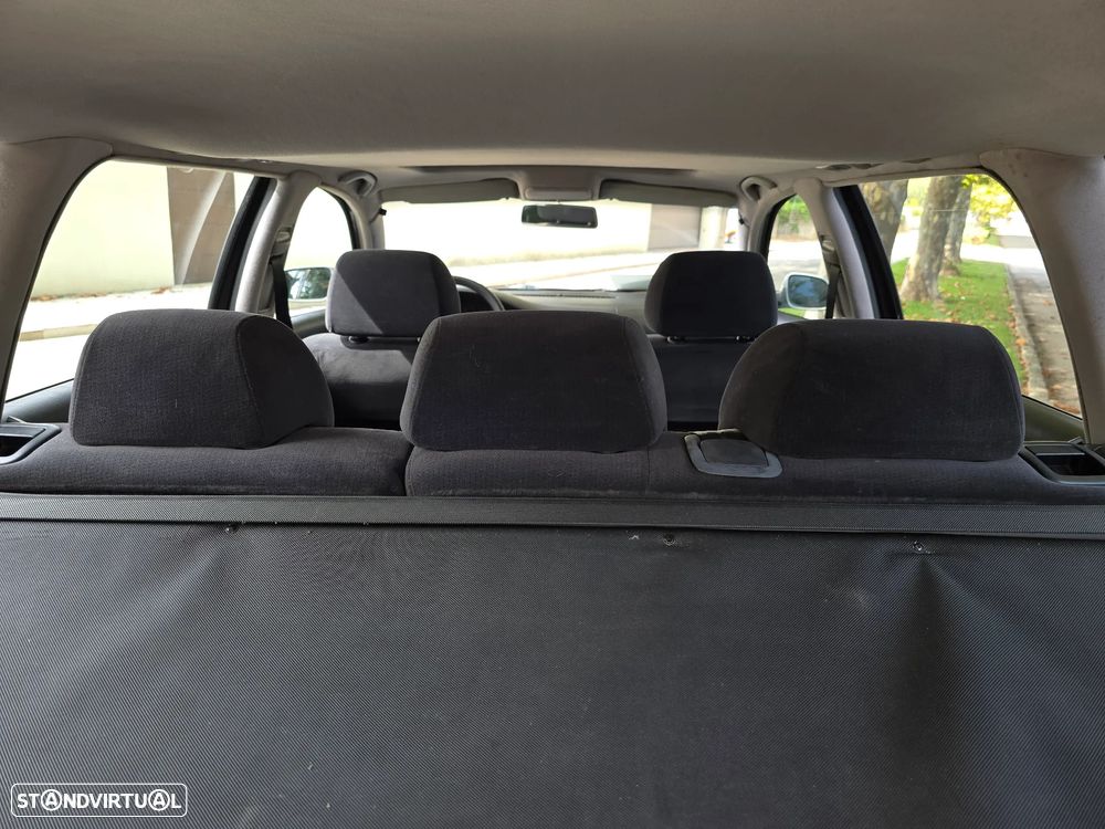 VW Passat Variant 1.9 TDi Confortline - 19