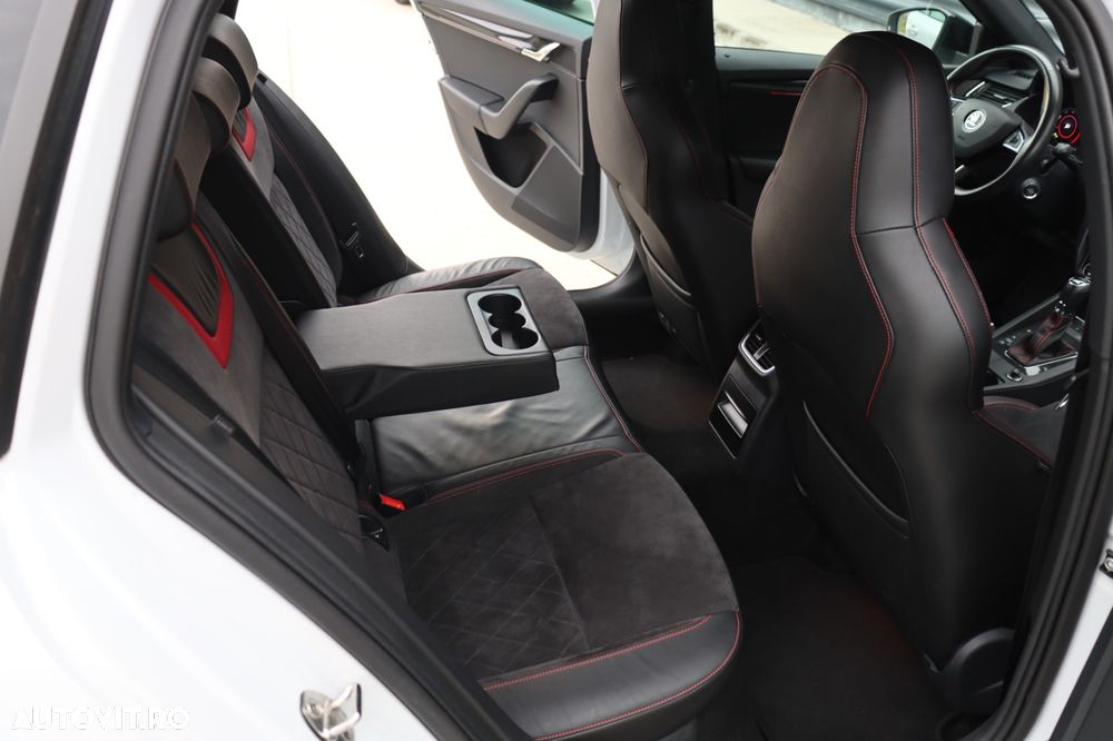 Skoda Octavia 2.0 TDI 4X4 DSG RS - 14