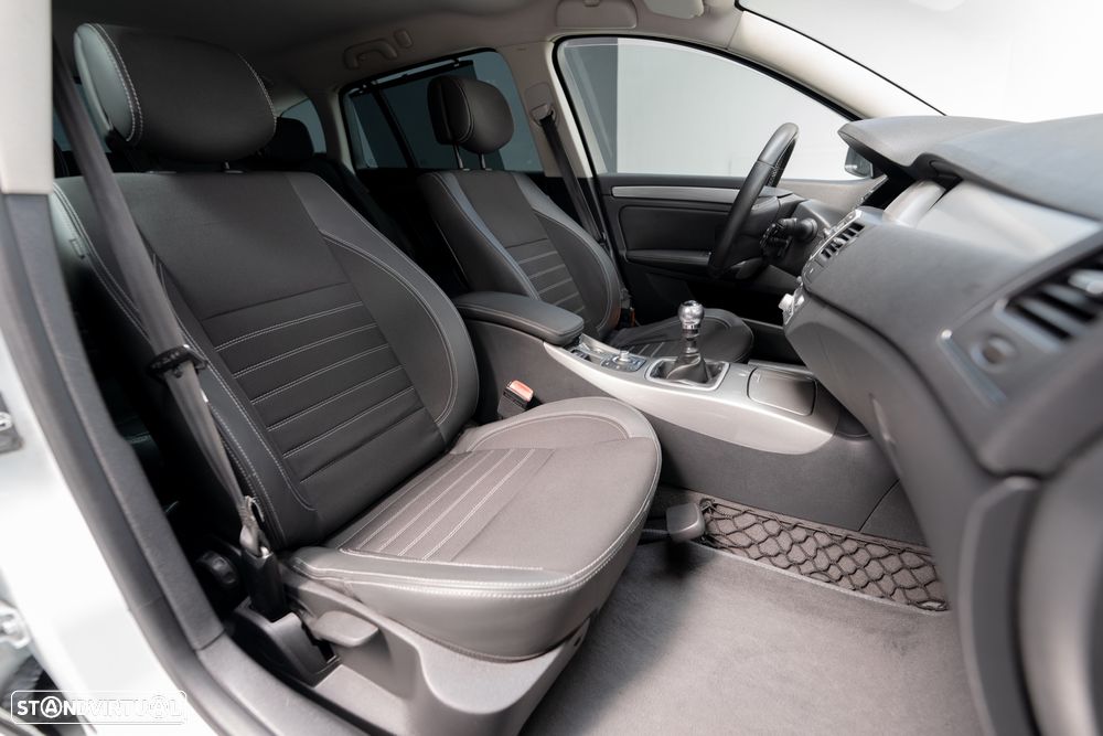 Renault Laguna Break 1.5 dCi SE Black Line - 4