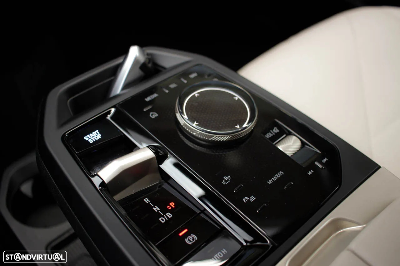 BMW iX xDrive 40 - 19