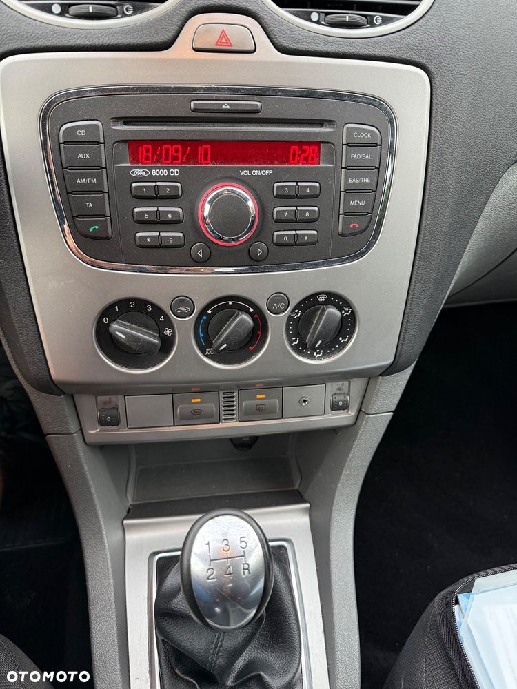 Ford Focus 1.6 16V Viva II - 11