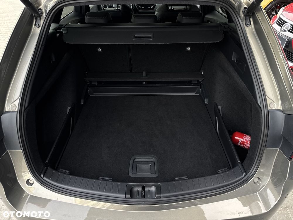 Toyota Corolla 1.8 Hybrid Style - 34