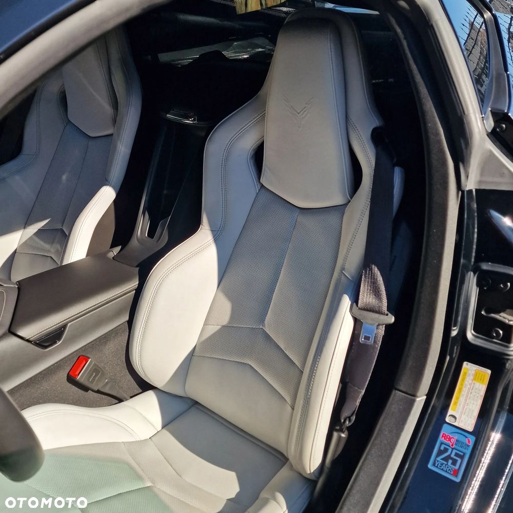 Chevrolet Corvette - 7