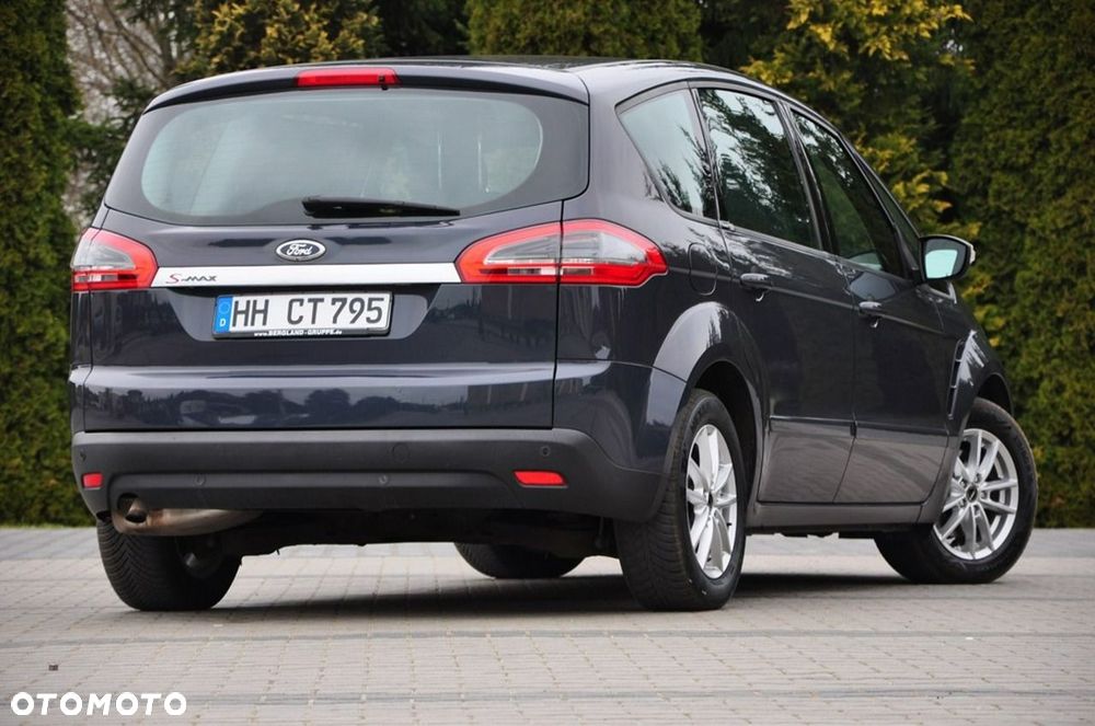Ford S-Max - 17