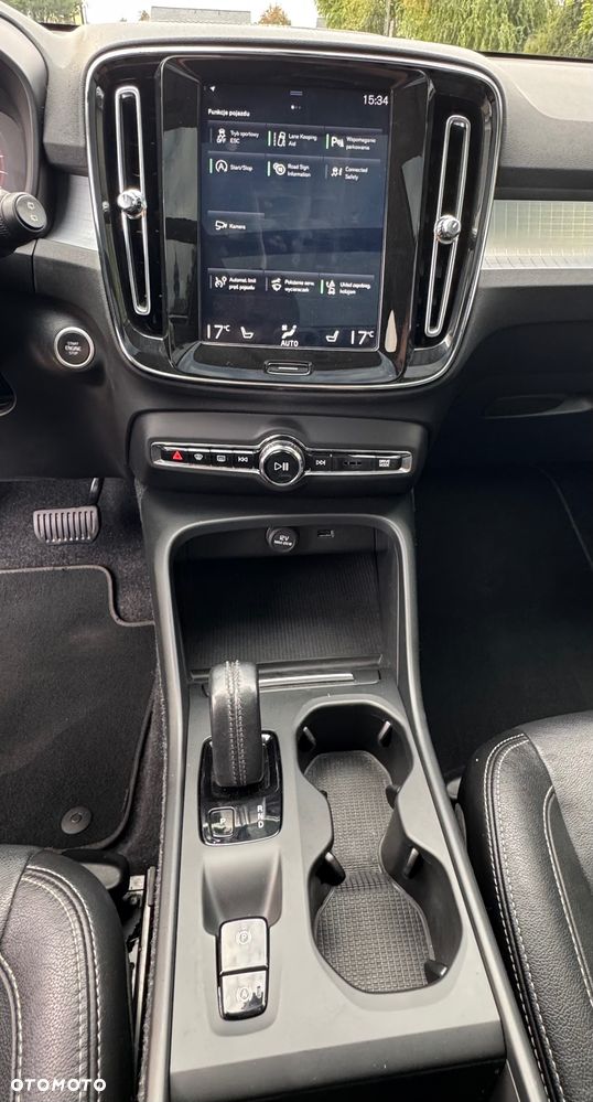 Volvo XC 40 - 18