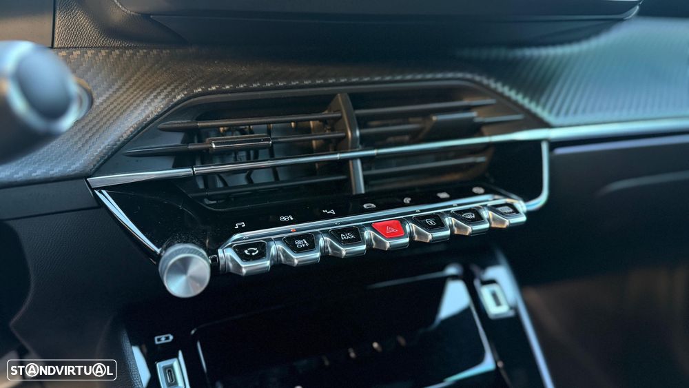 Peugeot 2008 1.2 PureTech GT Pack EAT8 - 15