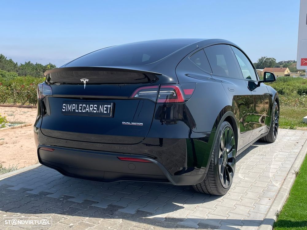 Tesla Model Y - 5