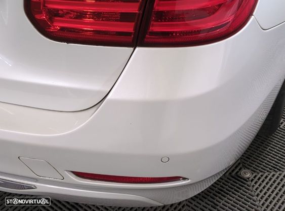 BMW 320 d EfficientDynamics Line Luxury - 24