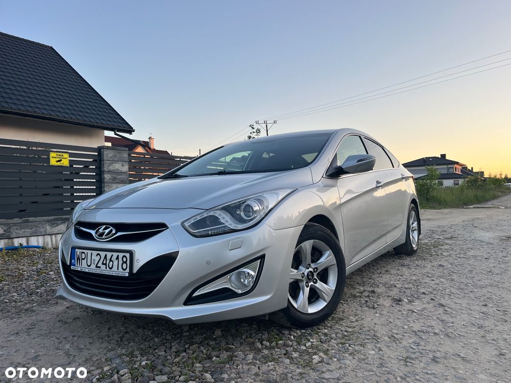 Hyundai i40 1.7 CRDi Comfort + - 18