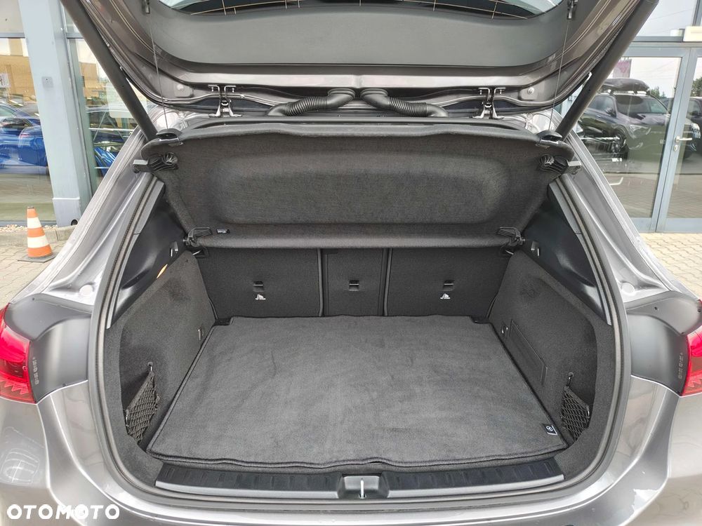 Mercedes-Benz GLA 200 AMG Line - 16