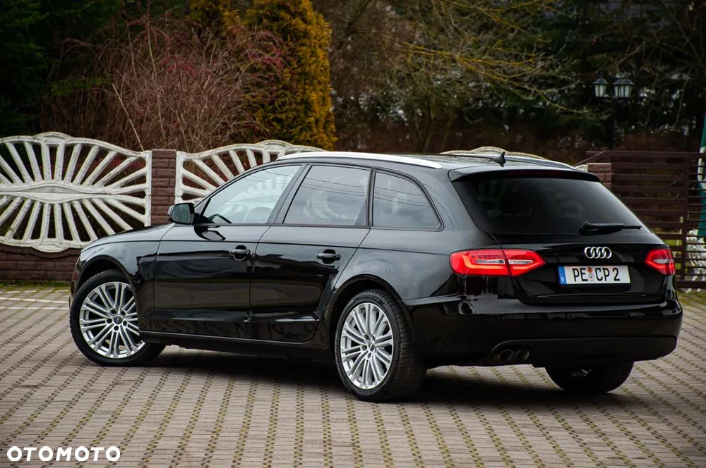 Audi A4 Avant 2.0 TDI DPF Ambiente - 12