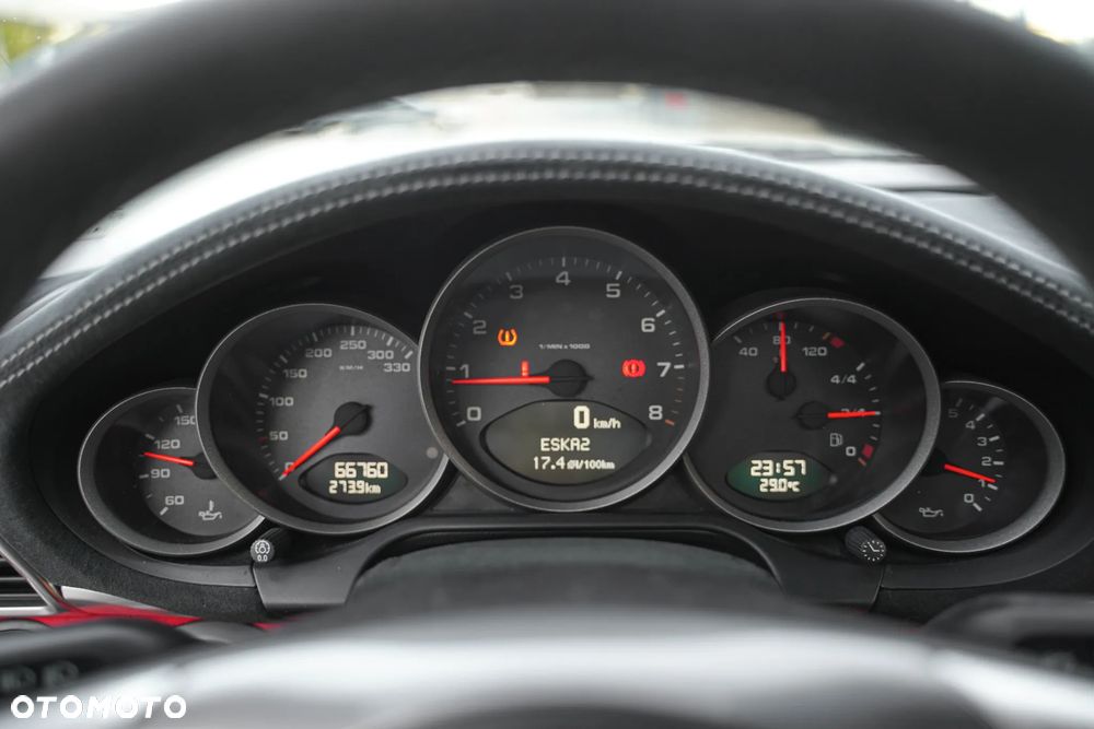 Porsche 911 Carrera 4 S - 22