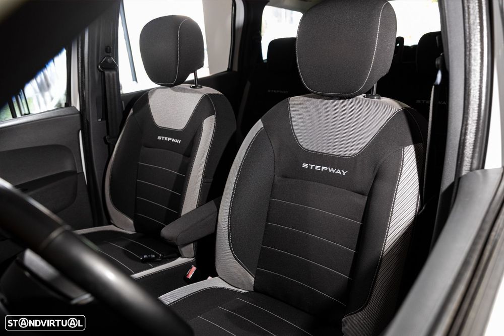 Dacia Lodgy 1.5 dCi Stepway 7L - 25