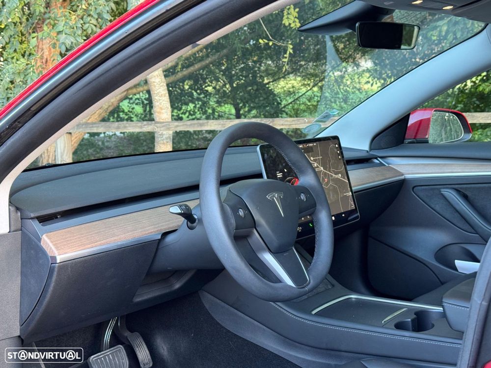 Tesla Model 3 - 16