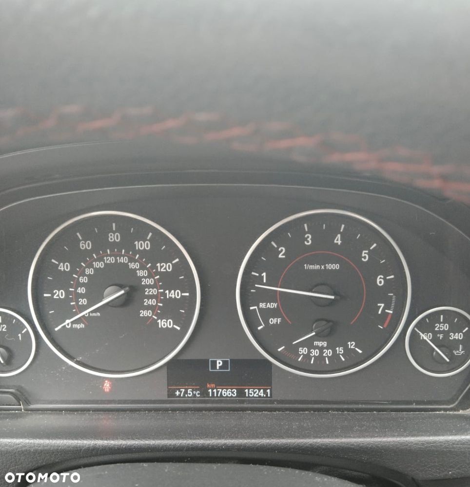 BMW Seria 3 328i xDrive - 14