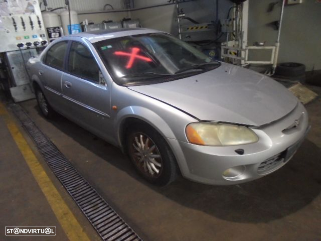 Carro MOT: ECC  466 CHRYSLER SEBRING 2001 2.0 141CV 4P CINZA GASOLINA - 2