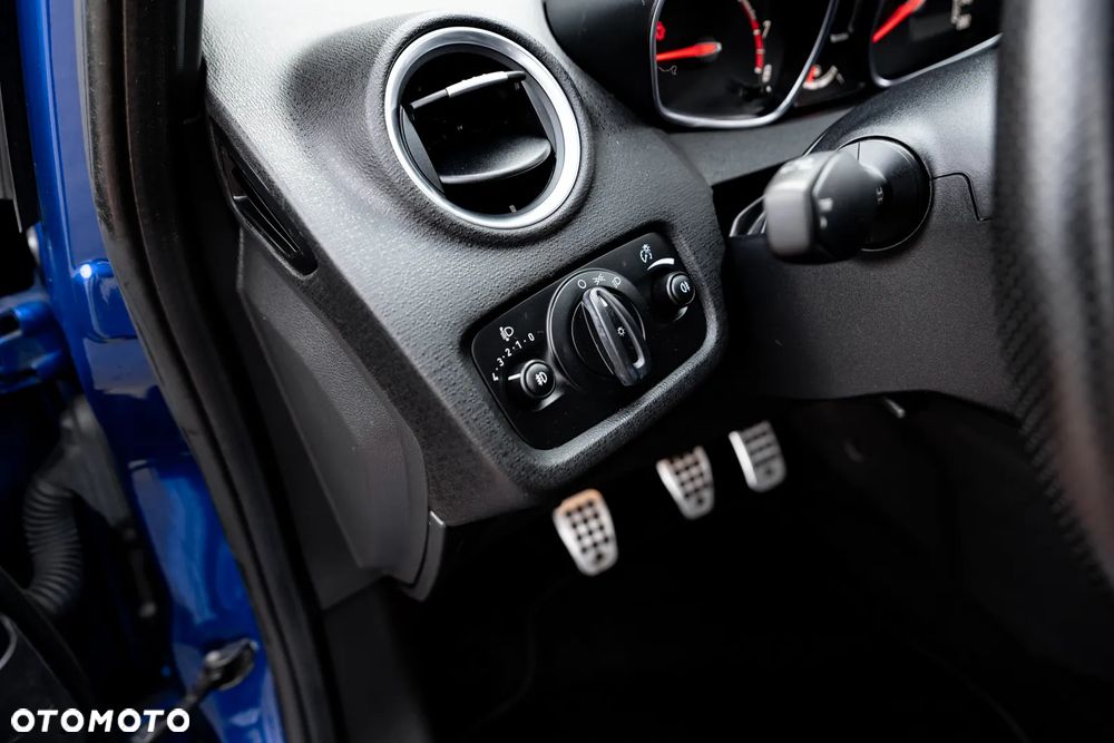 Ford Fiesta 1.6 EcoBoost ST - 22