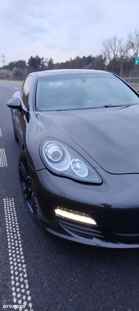 Porsche Panamera 4 PDK - 11