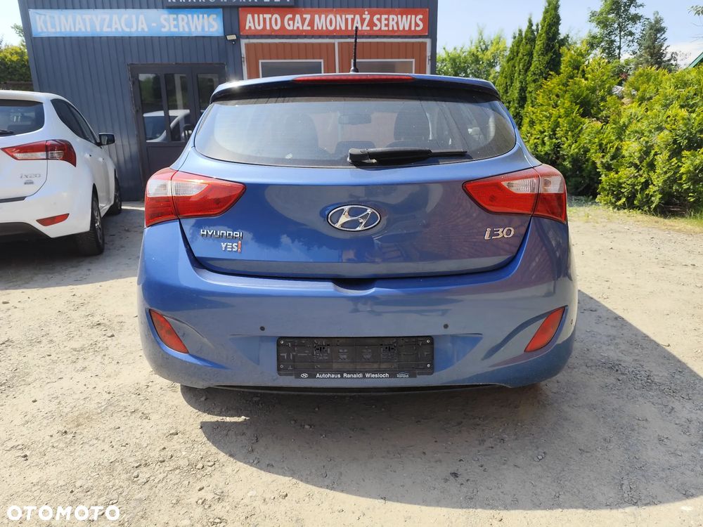 Hyundai i30 blue 1.4 YES Gold - 6