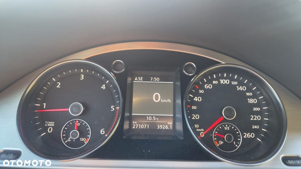 Volkswagen Passat - 22