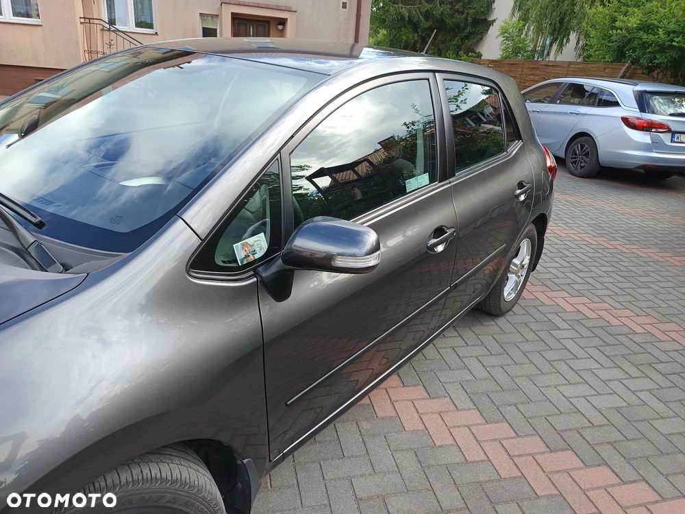 Toyota Auris 1.33 VVT-i Life Comfort - 4