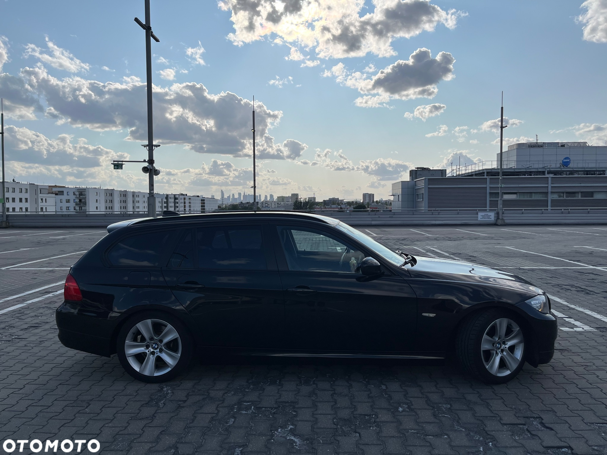 BMW Seria 3 320d DPF Touring Efficient Dynamics Edition - 4