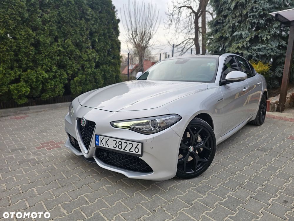 Alfa Romeo Giulia 2.0 Turbo 16V AT8-Q4 Veloce Ti - 6